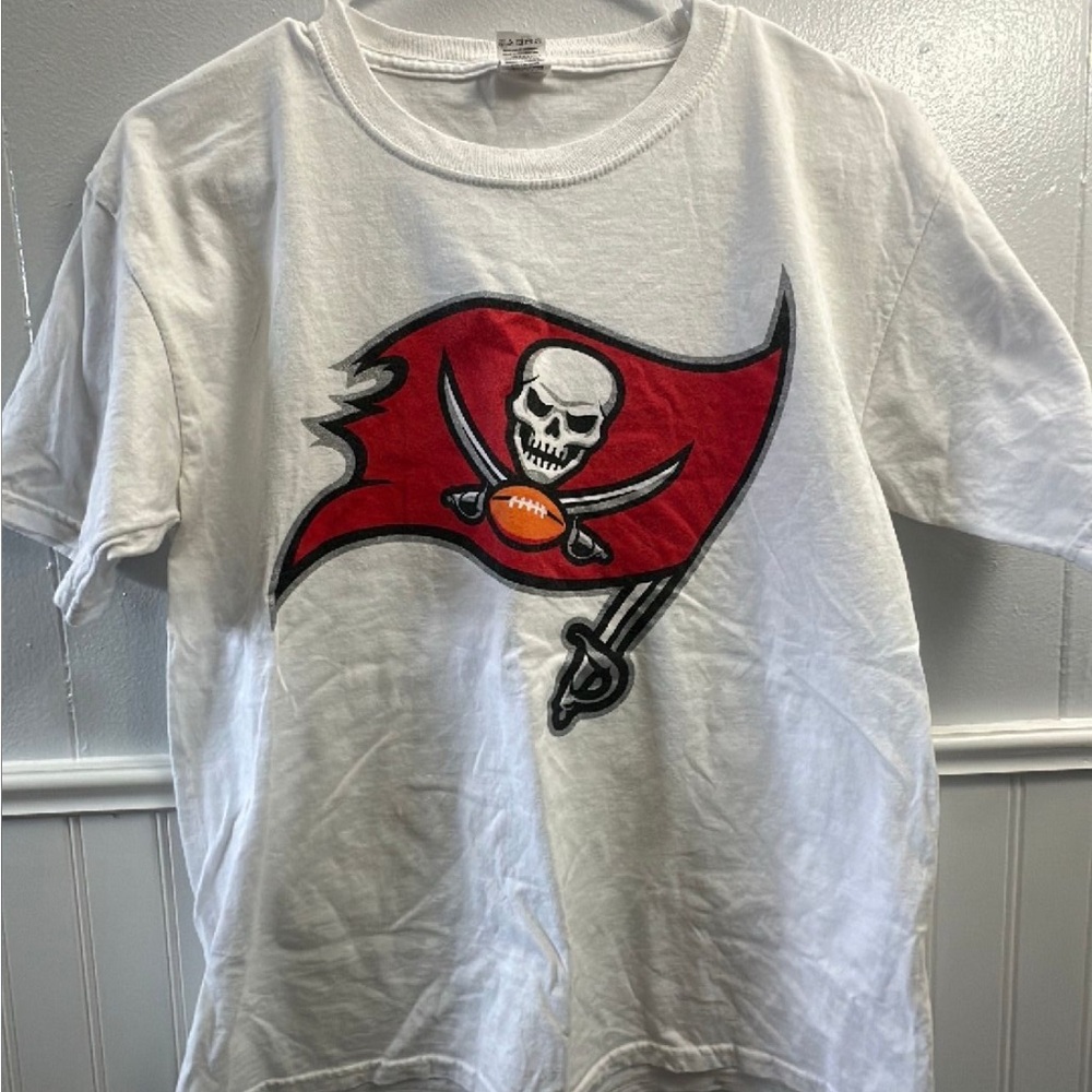 NFL Tampa Bay Buccaneers , White  Shirt,  Men’s Sz XL